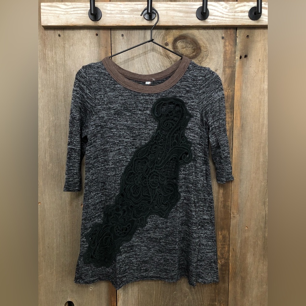 Free People Raw Hem Lace Top in Black Size XS